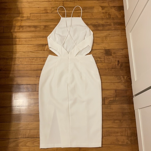 White backless dress with cutouts - Picture 3 of 5